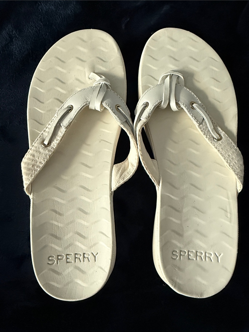 Sperry Women's Off-White Thong Sandals